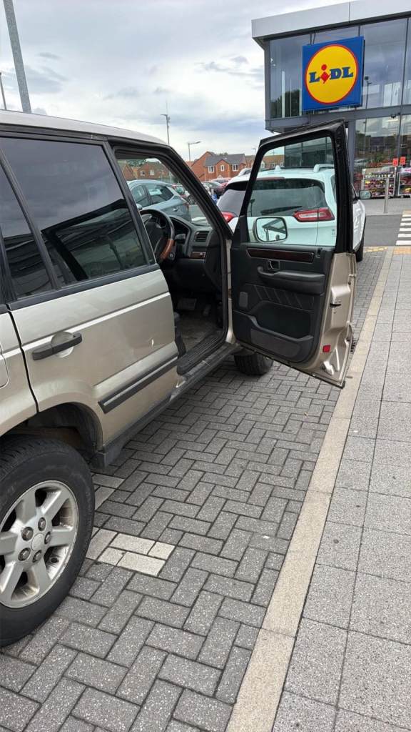 Land Rover, RANGE ROVER, Estate, 2002, Automatic, 4554 (cc), 5 doors