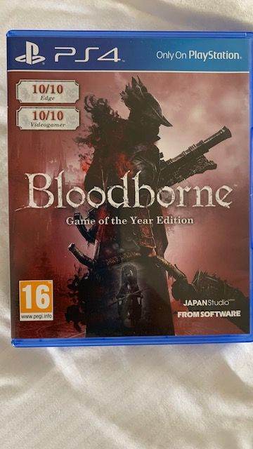 PS4 Game Bloodborne