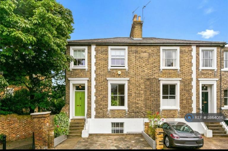4 bedroom house in Richmond Hill, London, TW10 (4 bed) (#2864086)
