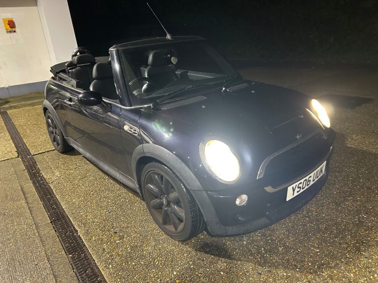 Mini, CONVERTIBLE, Convertible, 2006, Manual, 1598 (cc), 2 doors
