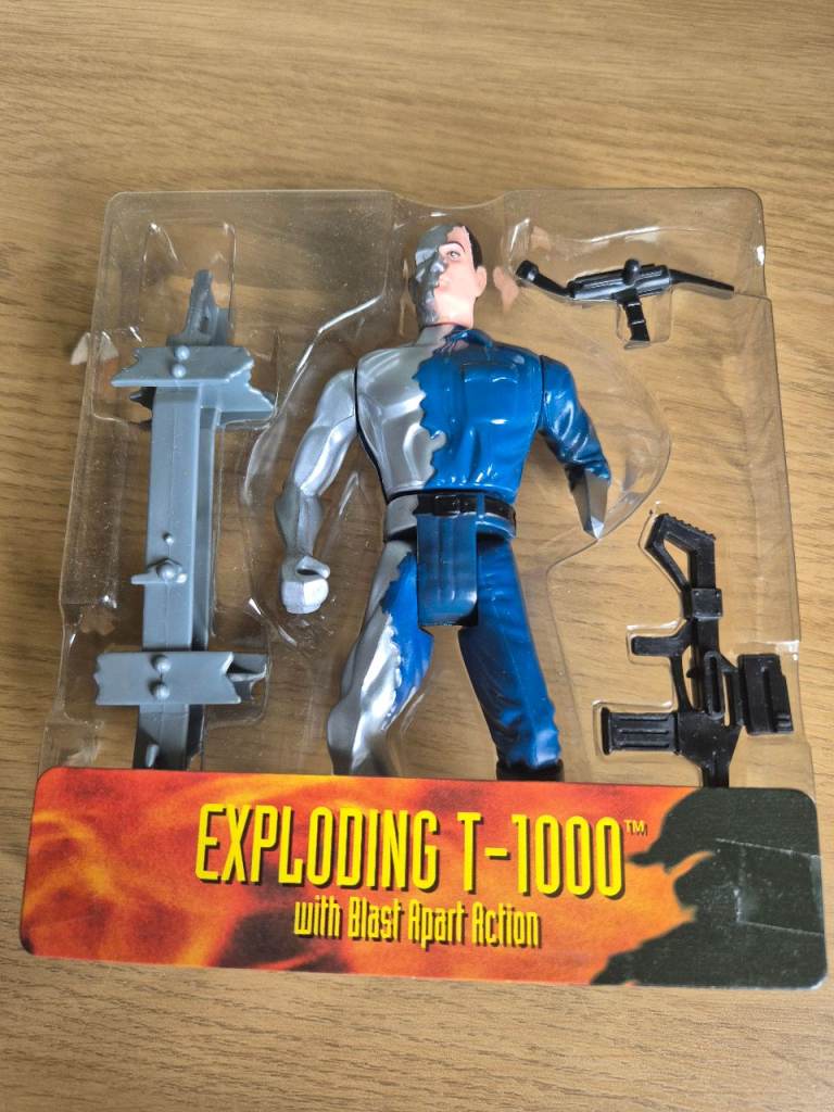 VINTAGE 1992 Kenner Terminator 2: Exploding T-1000 Action Figure – Rare Find!