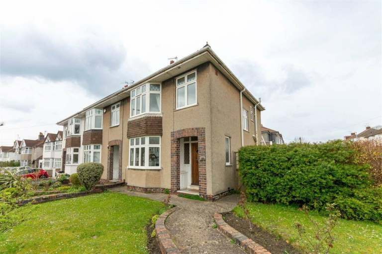 120 Wellington Hill West, BS9 4QU. Short term let, available for anyone in a chain.  