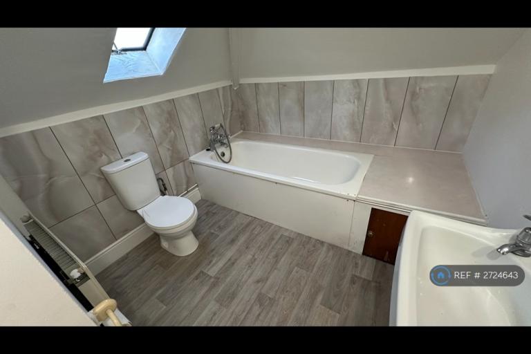 1 bedroom flat in London Road, Gloucester, GL1 (1 bed) (#2724643)