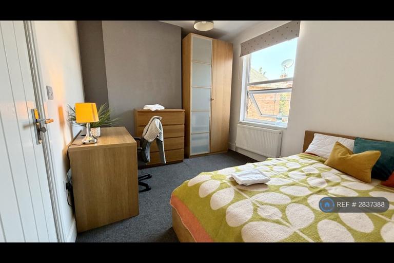 1 bedroom in Kirby Road, Leicester, LE3 (#2837388)