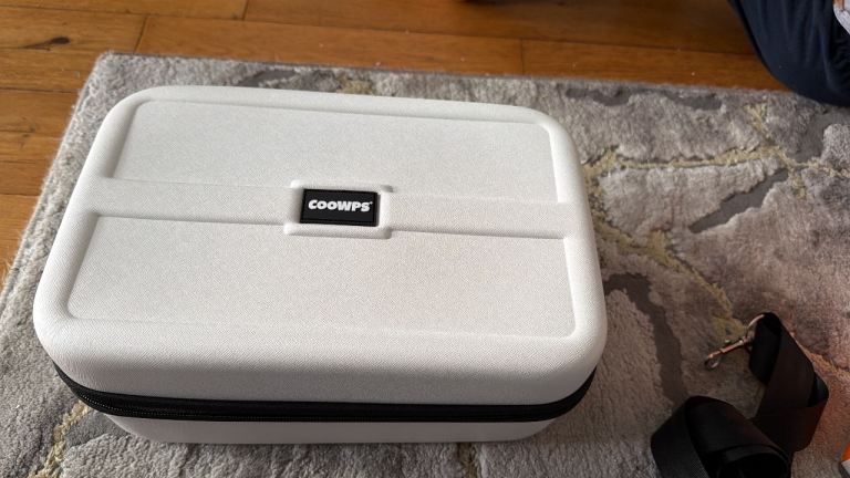 COOWPS White Hard Case for Nintendo Switch – As Good As New