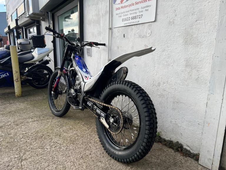 HONDA MONTESA COTA 301RR TRIALS BIKE ROAD REG