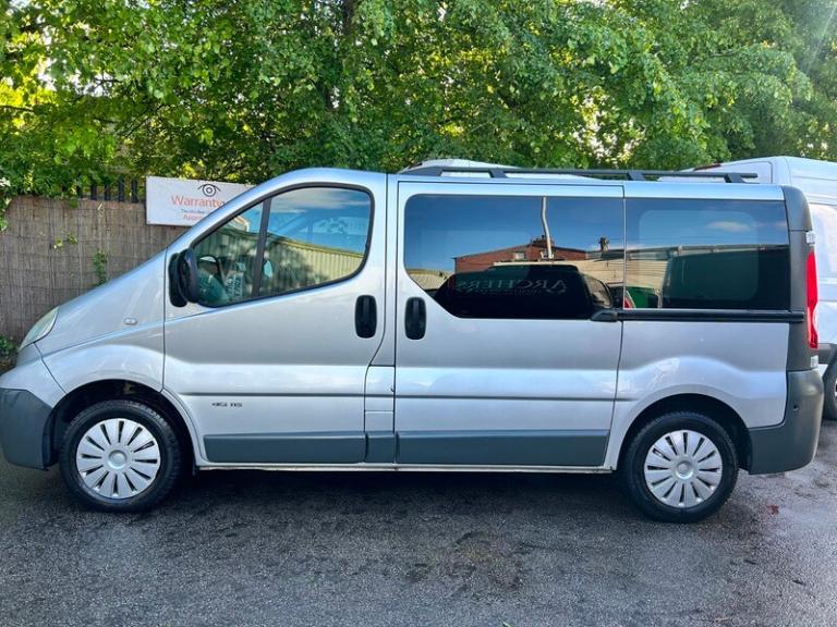 Nissan Primastar SE SWB 115DCI + CAMPER LIGHTS BED INVERTER INSULATED CARPETED S