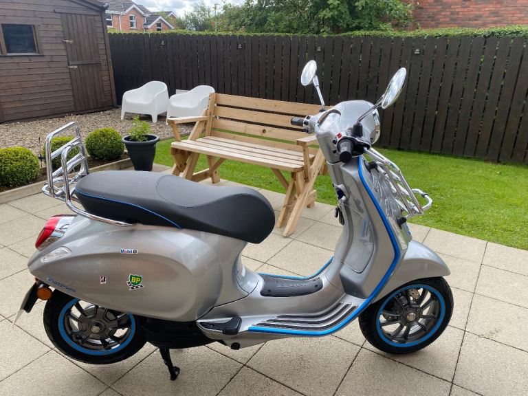2019 PIAGGIO VESPA — ELECTRIC  — 850  MILES 