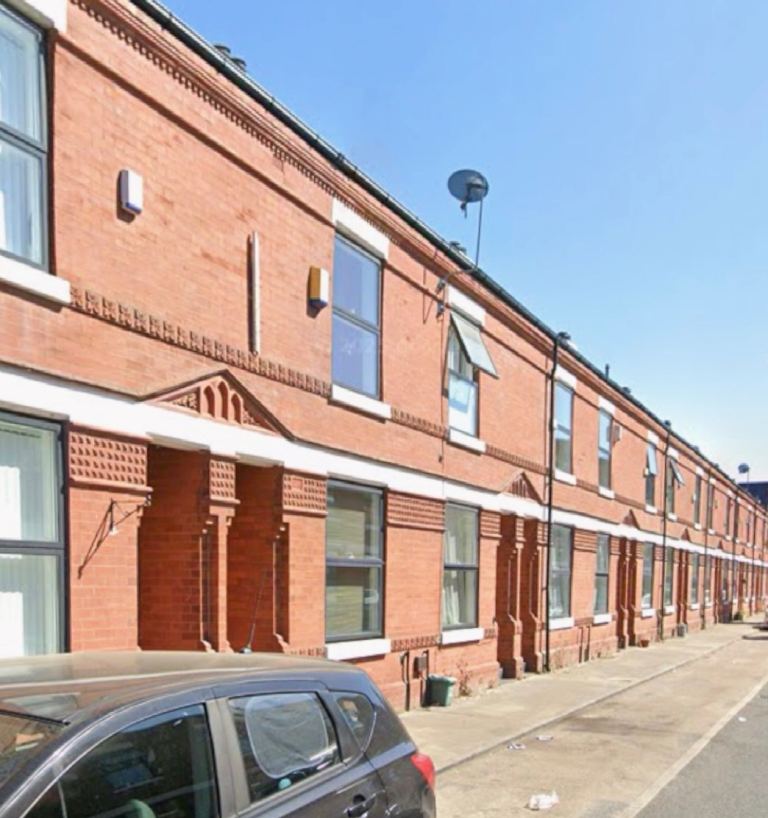 3 Bedroom Entire house available for short term/weekly let in M14