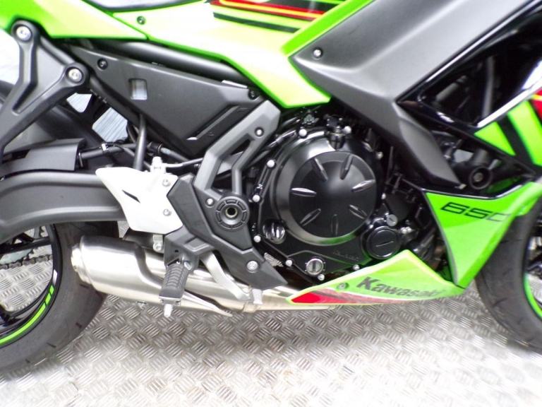 2023 KAWASAKI NINJA 650 WITH LOW MILEAGE