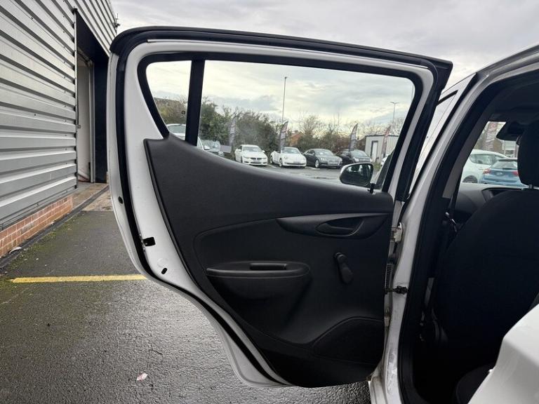 2016 Vauxhall Viva 1.0 SE 5dr [A/C] HATCHBACK PETROL Manual