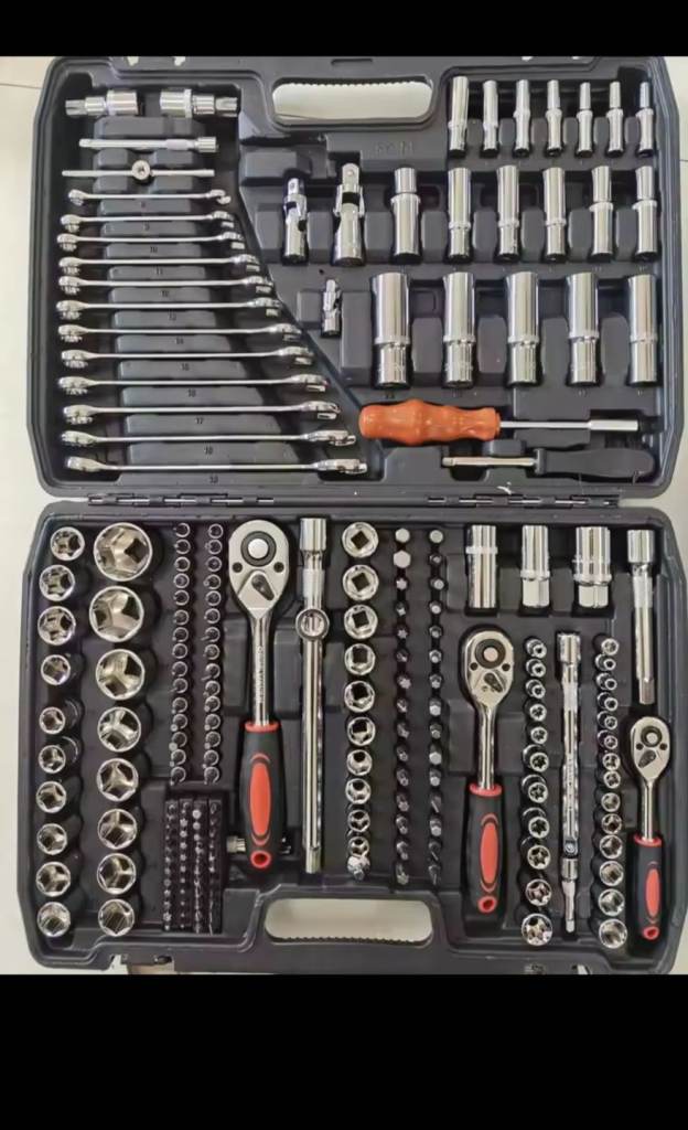 216 piece tool set