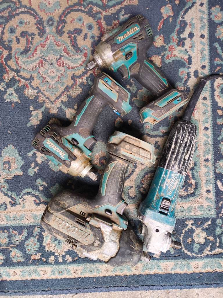 All selling for spare or repair 