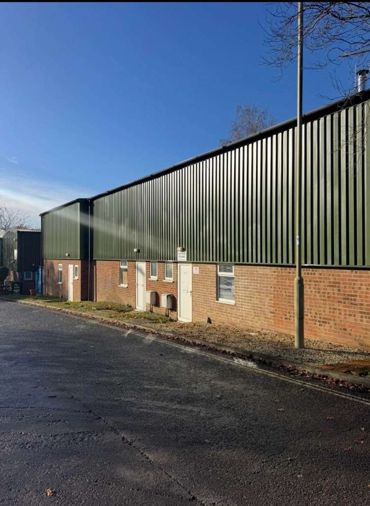 Detached Industrial Unit to Rent – Dolphin Park, Whitchurch 