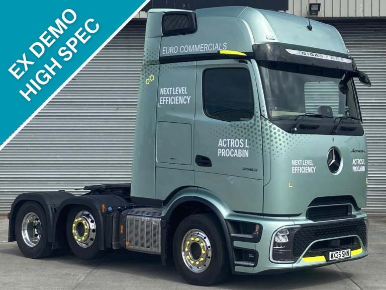 2025 Mercedes-Benz Actros 2553LS TRACTOR Diesel Automatic