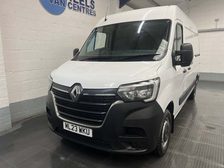 2023 Renault Master MM35dCi 135 Business Medium Roof Van PANEL VAN DIESEL Manual