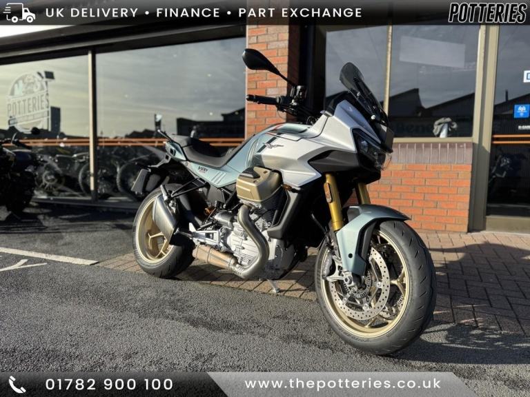 2025 Moto Guzzi V100 Mandello S