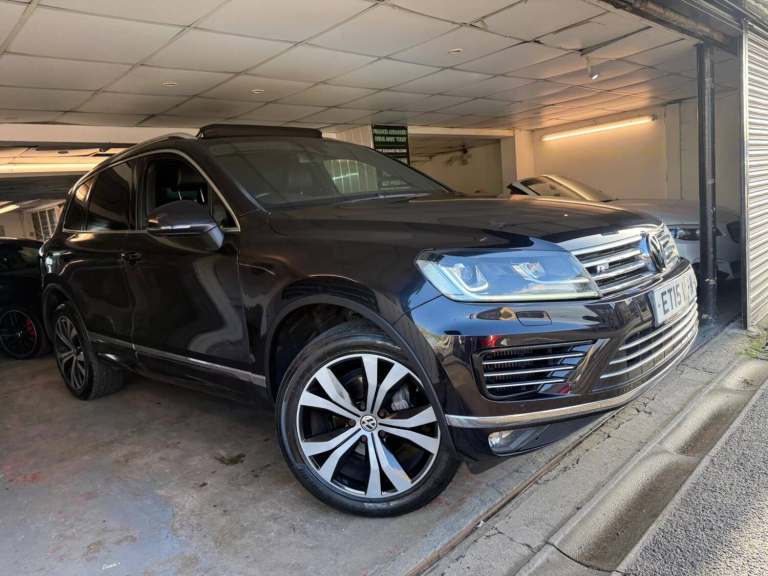 Volkswagen Touareg 3.0 TDI V6 BlueMotion Tech R-Line Tiptronic 4WD Euro 6 (s/s) 5dr Diesel Automatic