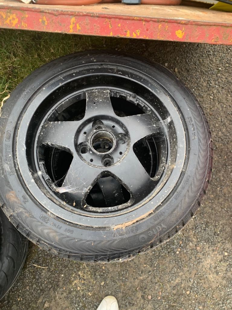 Set of 4 Mazda mx5 wheels and tyiers