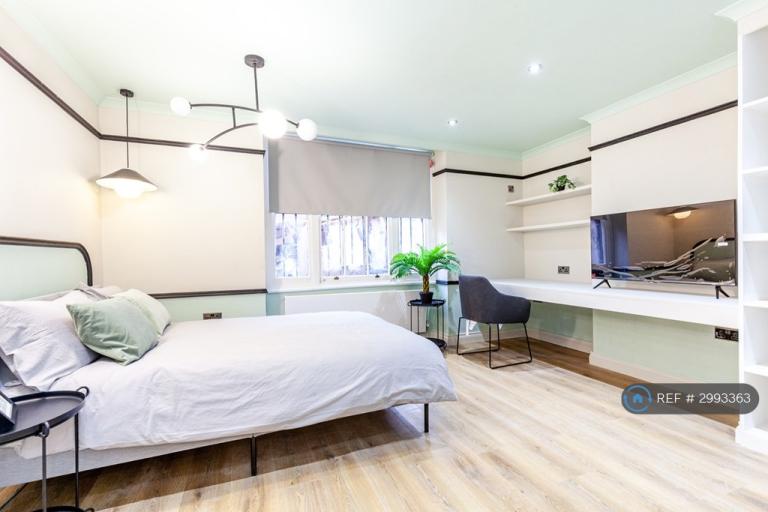 Studio flat in Kensington Gardens Square, London, W2 (#2993363)