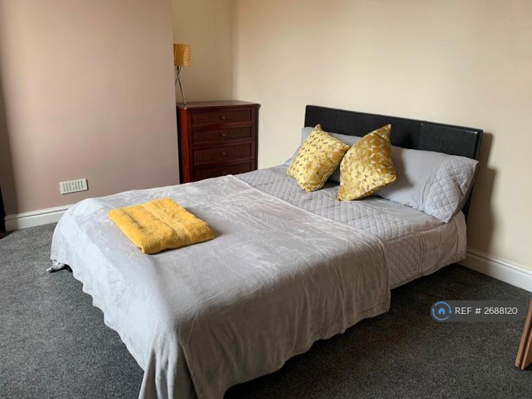 1 bedroom in Princes Road, Stoke On Trent, ST4 (#2688120)