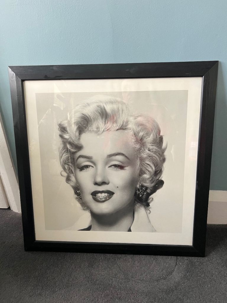Marilyn Monroe framed print 22.5 inch x 22.5 inch frames
