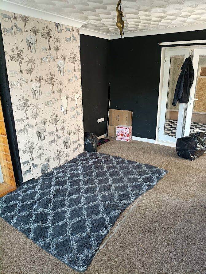 3 Bedroom Spacious Property, Front/Rear gardens! Conservatory! Extra Ground Floor WC