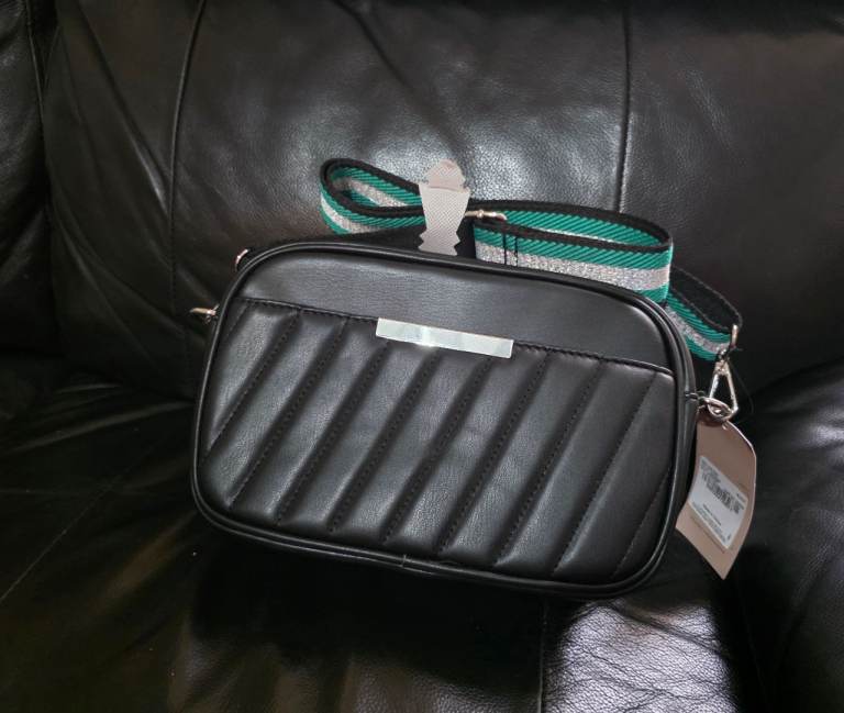 CROSSBAG NEW WITH TAG 