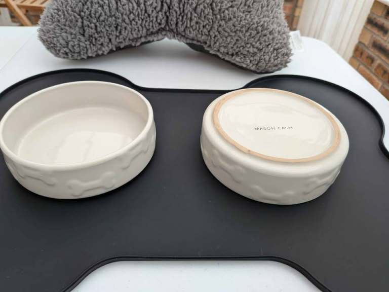 ****Pending***Pet Bowls, Food Mat, and Pillow