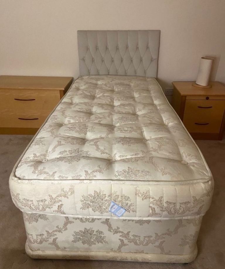 Single bed + mattress