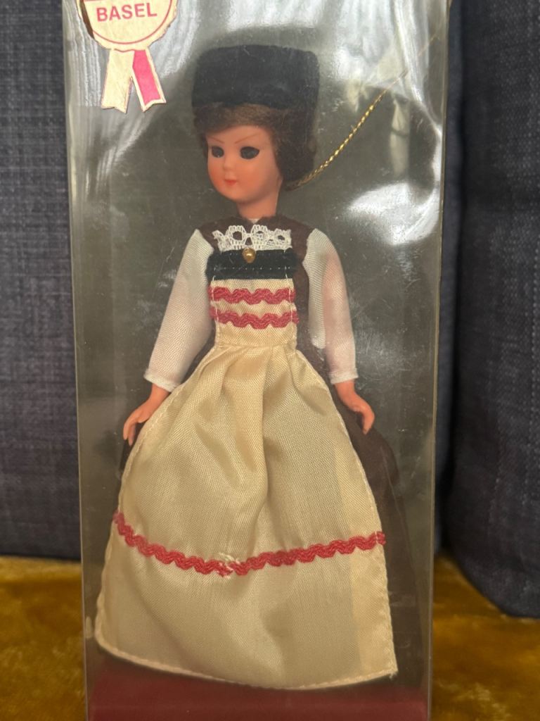Vintage souvenir dolls 70/80s