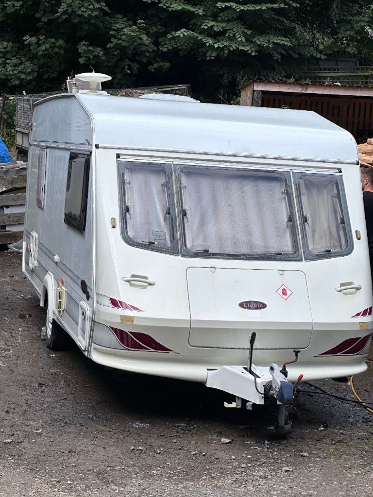 16ft caravan for repair or camper van conversion