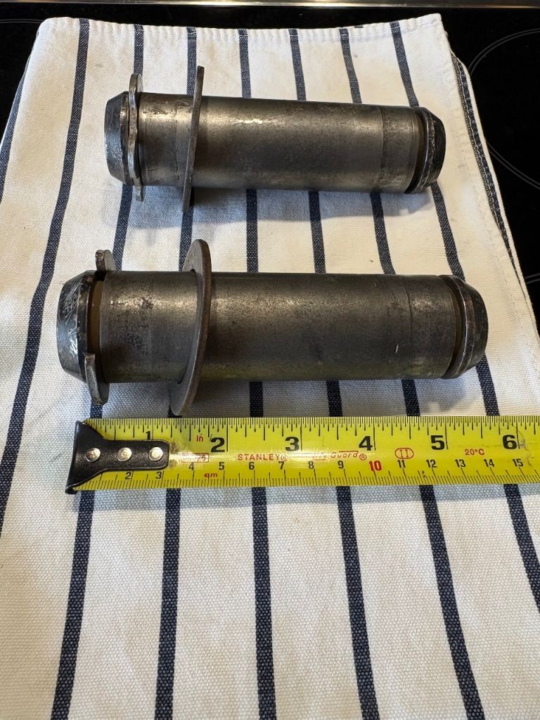 Heavy Duty Pins x 2 for Digger/Tractor/Trailer or Similar ( I think )