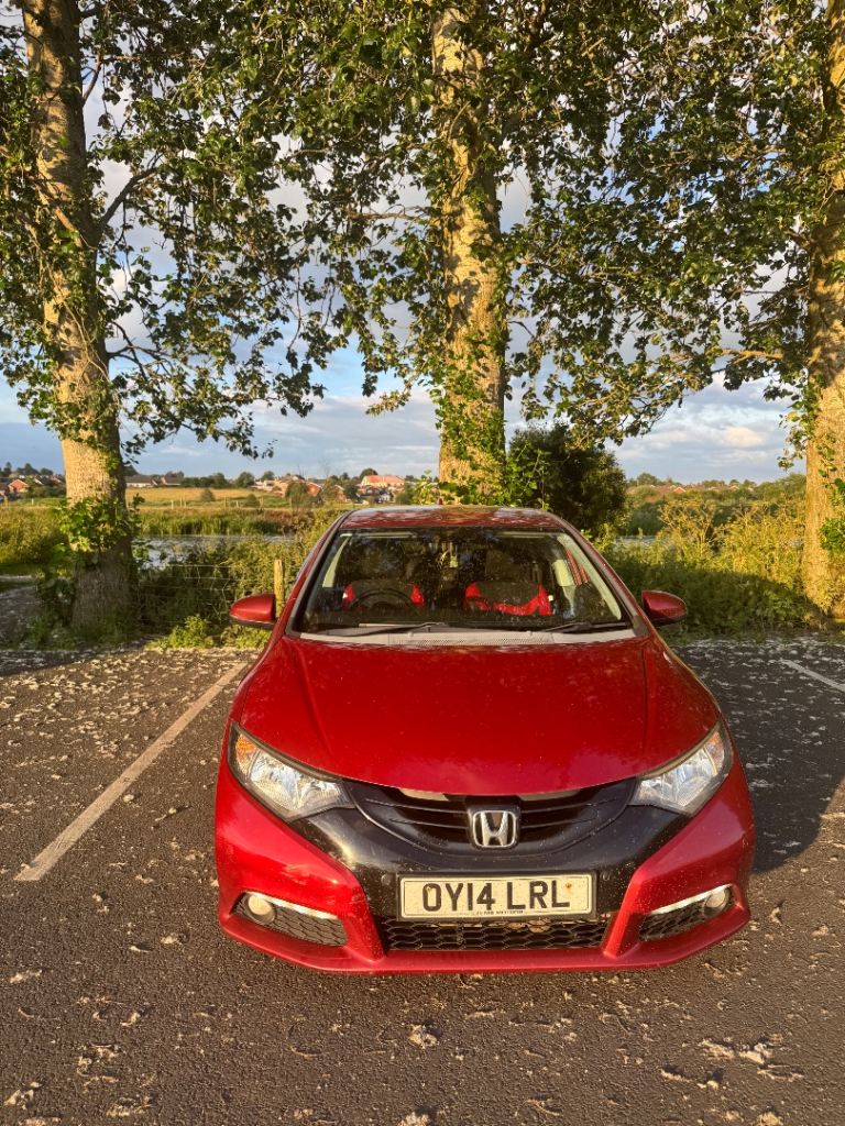 Red Honda, CIVIC, Hatchback, 2014, Manual, 1597 (cc), 5 doors