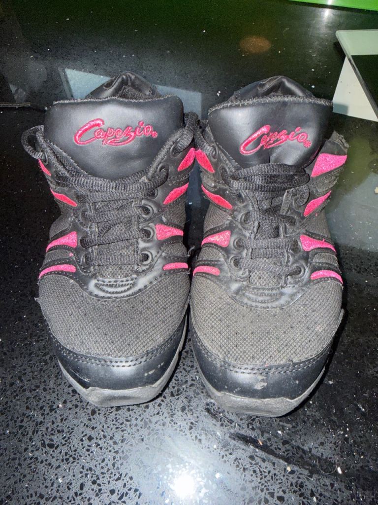 Capezio Black and Pink Dance Trainers – Fair Condition