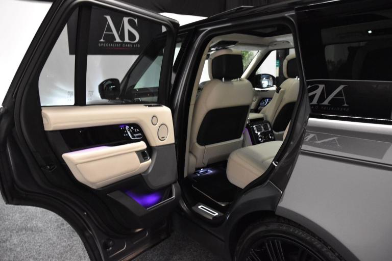 2019 Land Rover Range Rover 4.4 SDV8 Autobiography 4dr Auto ESTATE PETROL Automatic