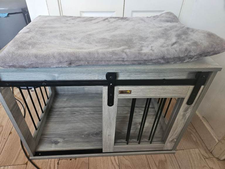 Medium grey dog crate