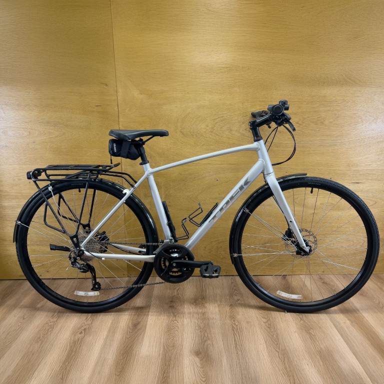 Trek FX2 Flat-Bar Touring Bike Medium (ref: HM6)