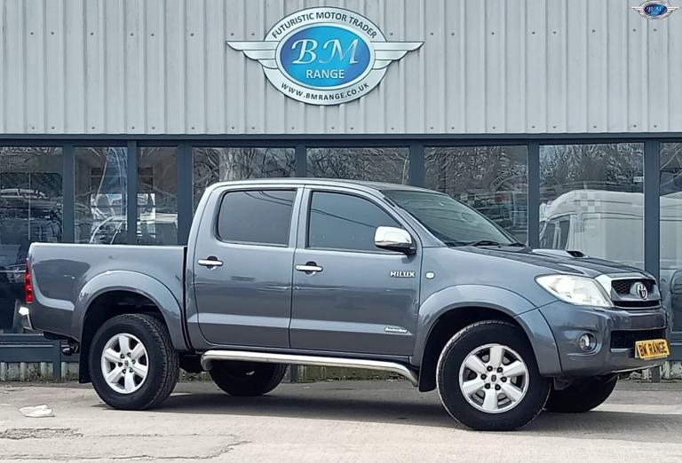 TOYOTA HILUX 3.0 D-4D Invincible Grey Auto Diesel 2010