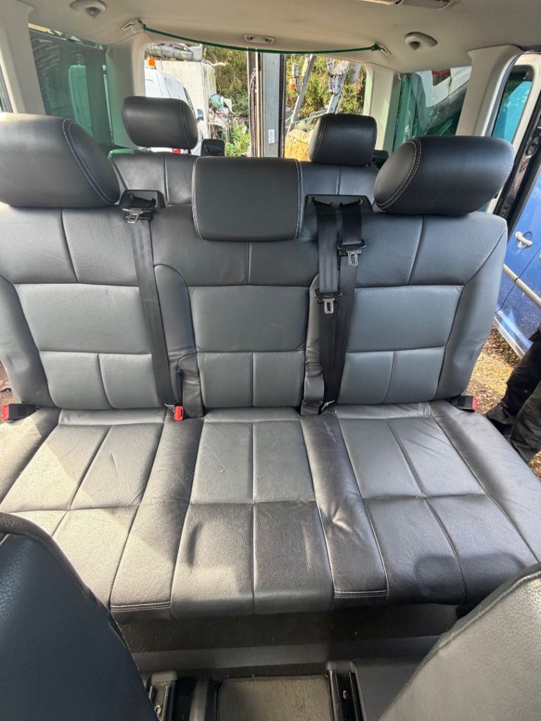 2006 VW CARAVELLE 2.5TDI BREAKING