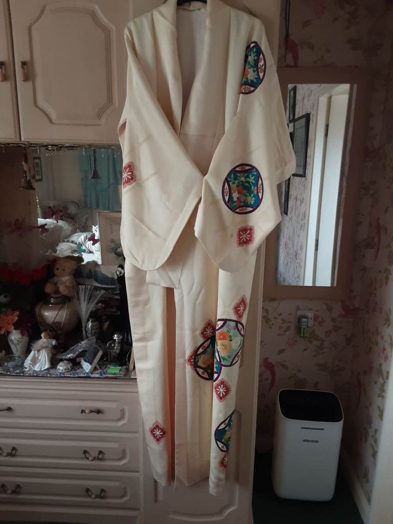 Professional Japanese Geisha/Maiko Kimono as worn at Festivals and special events