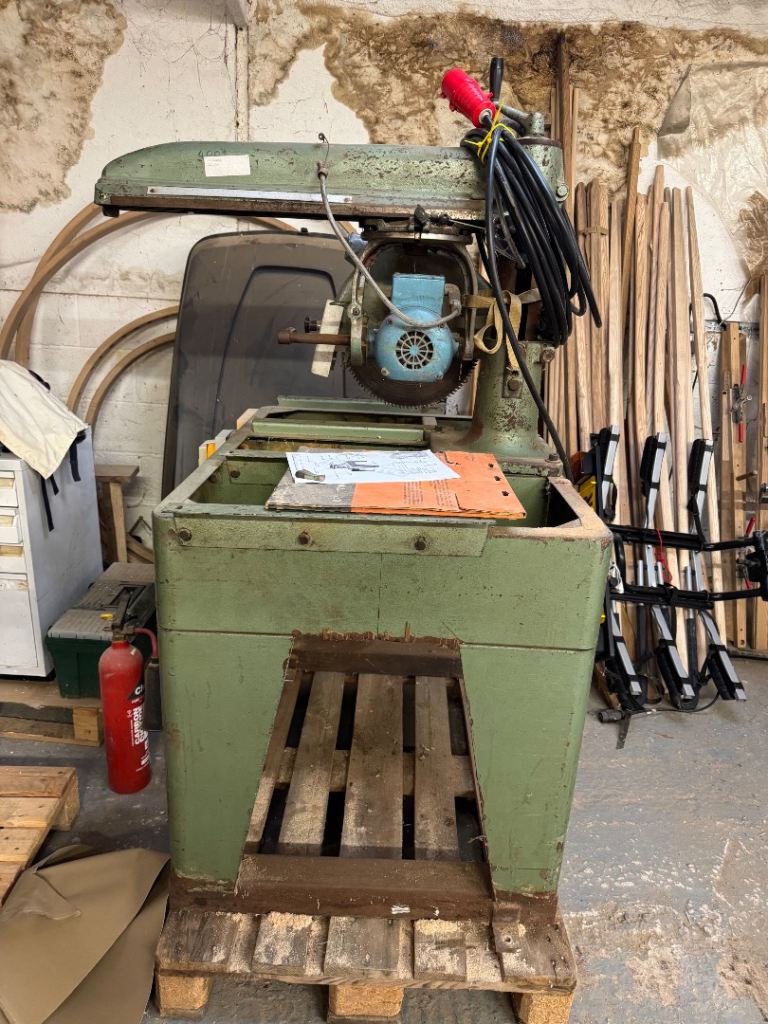 Wadkin BRA cross cut radial arm saw