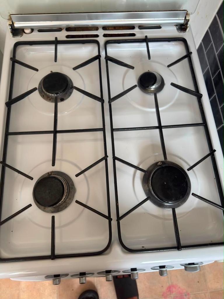 Stoves White Gas Cooker 50cm – Double Oven & Grill, Clean