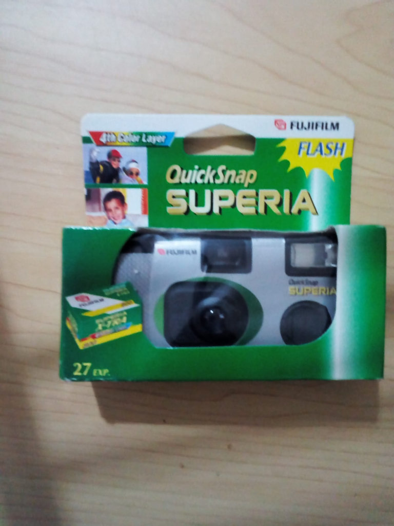 22 Quicksnap superio flash Fuhifilm 27 exp, cameras