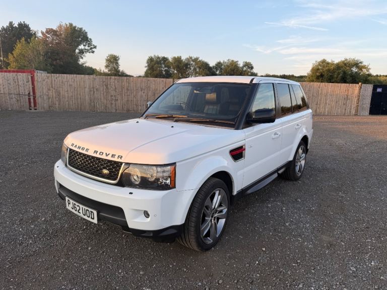 Land Rover, RANGE ROVER SPORT Red Edition, FSH, 12 Months MOT
