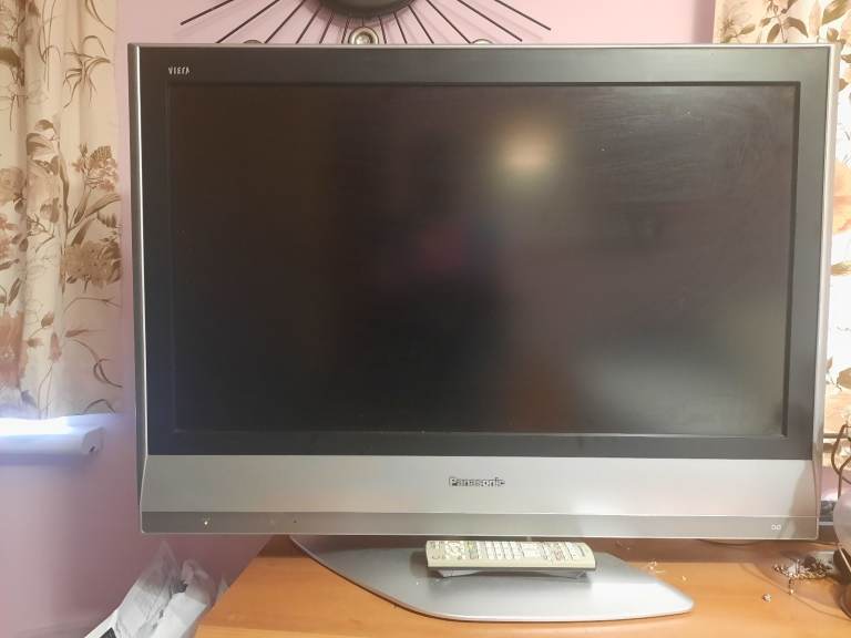 36 inch Panasonic  TV with Remote Control