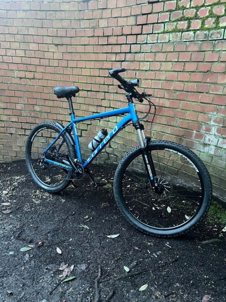 Carrera Vulcan - Hydralic disc brakes- like new 