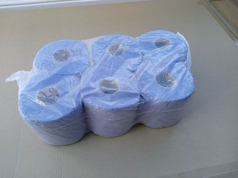 Pack of 6 Embossed Blue Paper Towels / Wipes – New