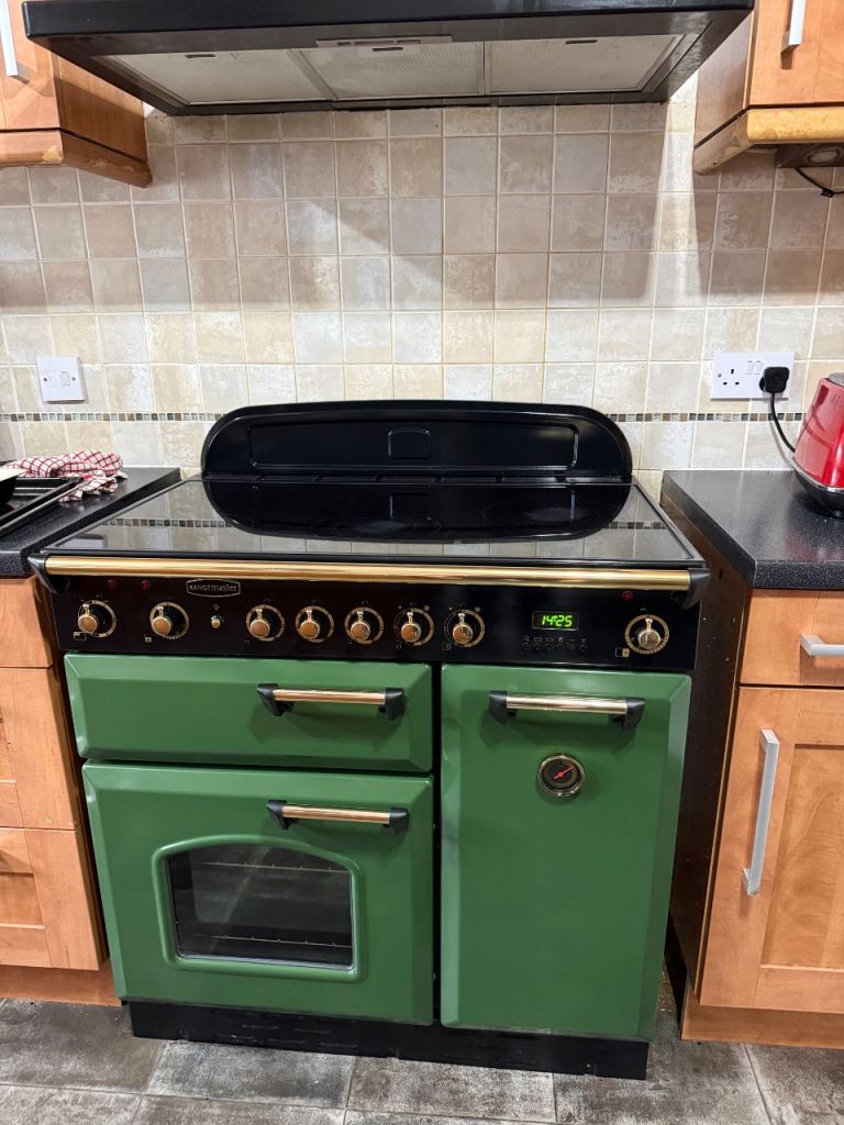 Rangemaster Cooker, Racing Green, 90cm, 5 Rings Ceramic Hob.