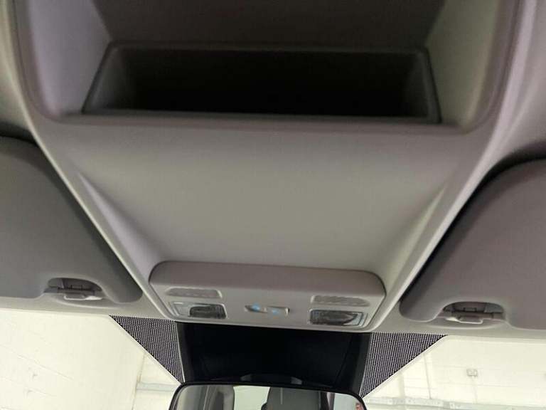 2022 Ford Tourneo Custom 2.0 EcoBlue Hybrid 185ps L/R 8 Seater Titanium X MPV DIESEL Manual